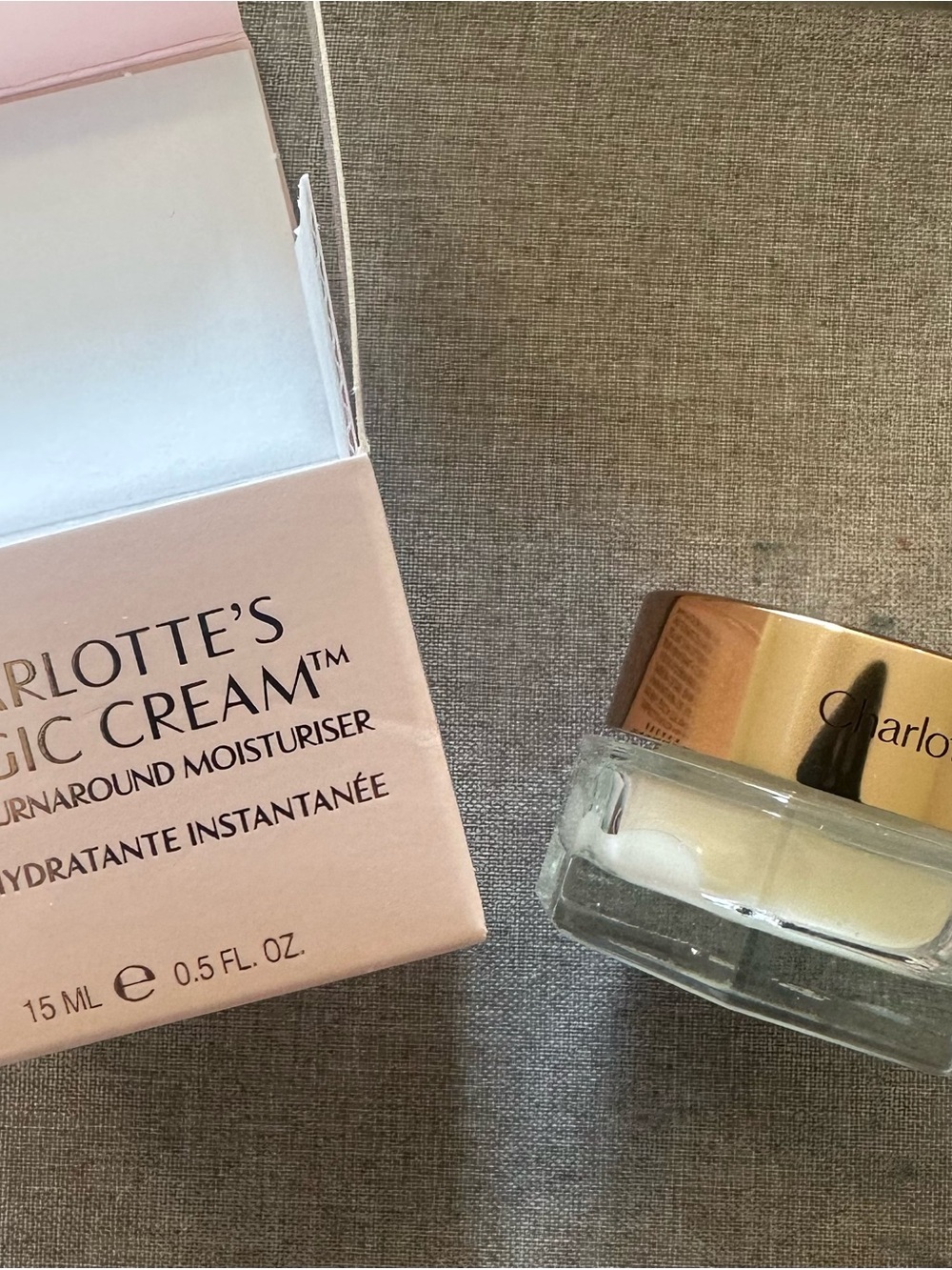 Charlotte Tilbury Magic Cream Moisturiser - 15 ML